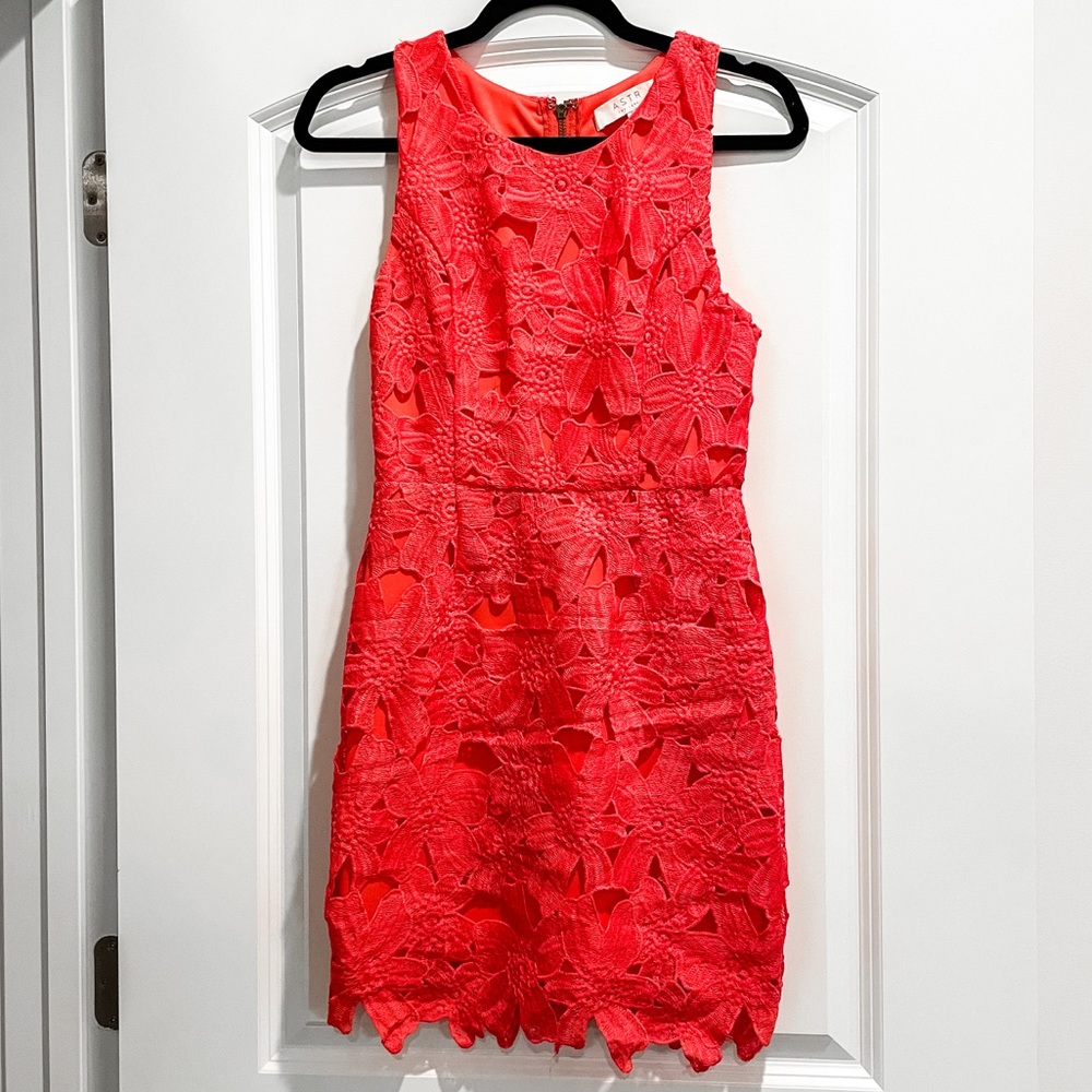 ASTR the Label NWT coral floral mini dress